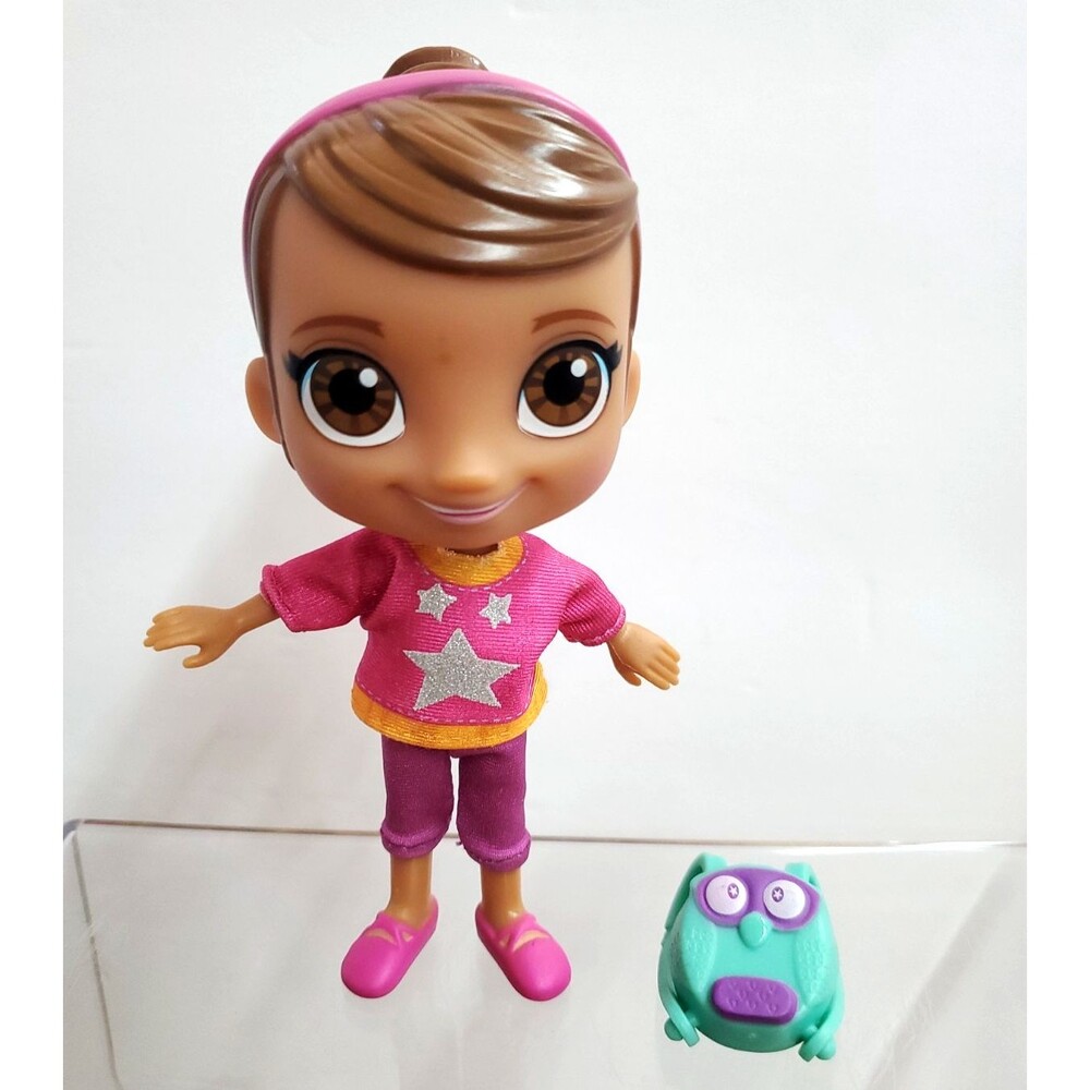 Disney Junior Vampirina Poppy 5.5" Figure Doll & Bootastic Backpack Toy